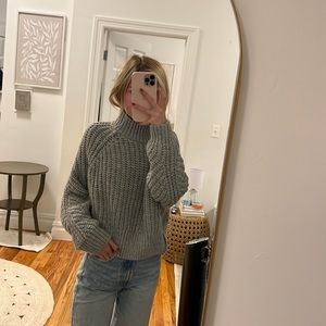 Cozy knit sweater 🤍🤍